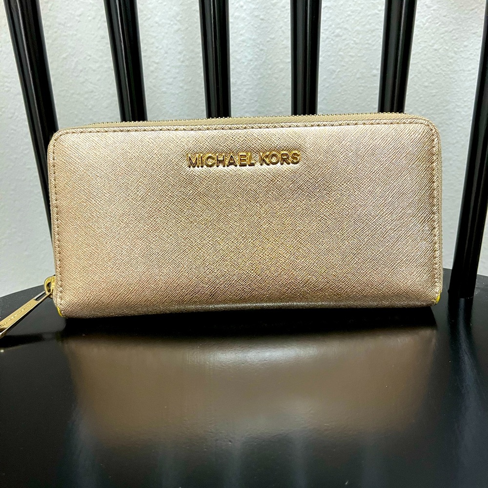 Michael Kors envelope wallet - gold